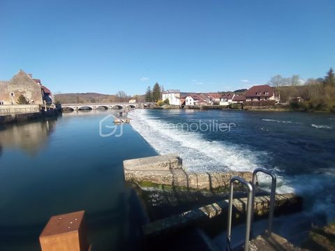   DANS MAISON, COMBLES AMENAGEABLE DANS SITE MAGNIFIQUE, EXPO.SUD, VUE PANORAMIQUE SUR LA LOUE!!!! Appartement - 1 pi�ce(s) - 200 m�