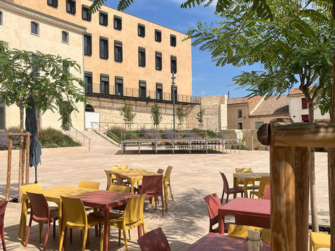 Fonds de commerce &agrave; vendre CAZOULS LES BEZIERS (34) 122080 34370 Cazouls les beziers