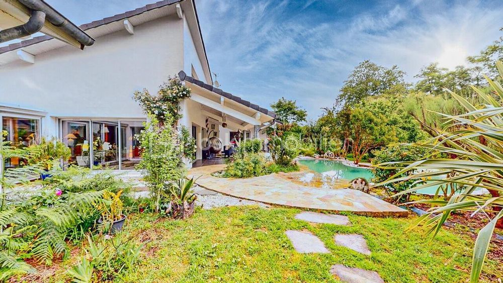 � vendre  Propri�t�/ch�teau Saint-Martin-de-Seignanx (40390)