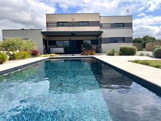  Maison � vendre 8 pi�ces 235 m�