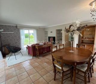  Maison � vendre 9 pi�ces 220 m�