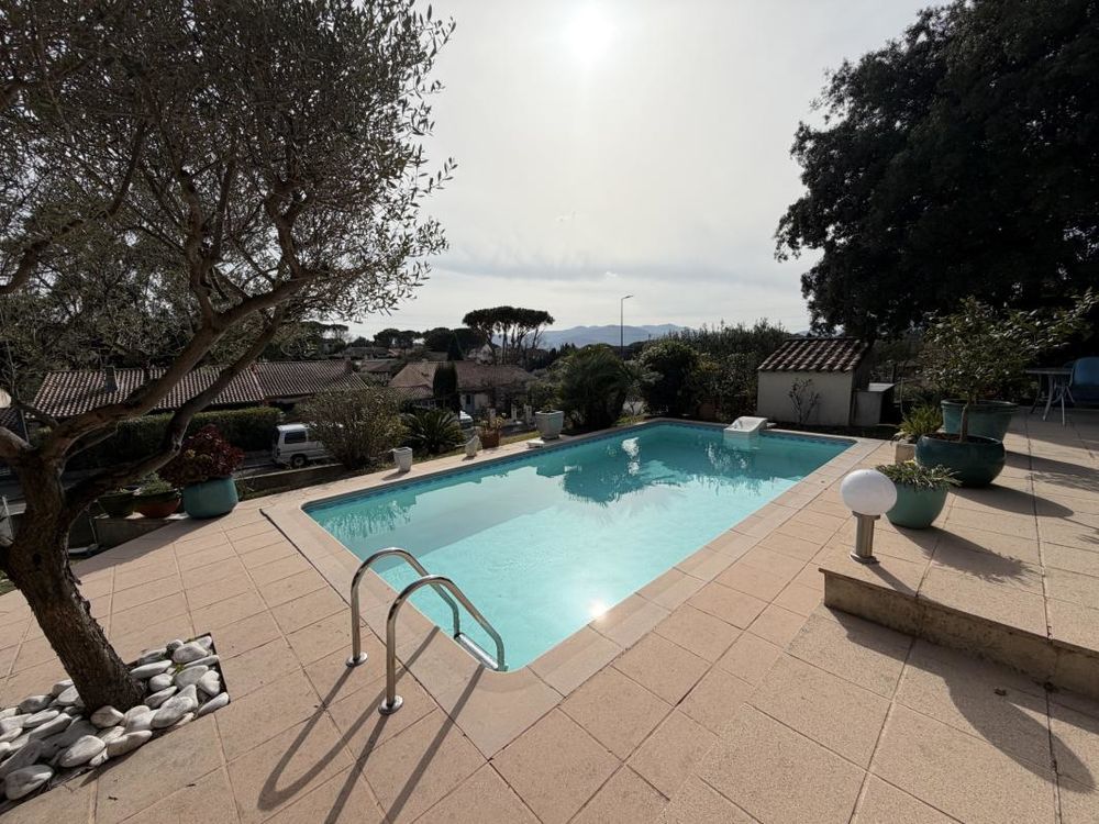 � vendre  Villa Puget-sur-Argens (83480)