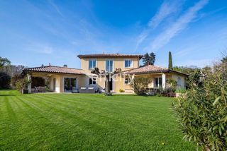  Maison � vendre 9 pi�ces 290 m�