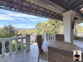  Maison � vendre 5 pi�ces 205 m�