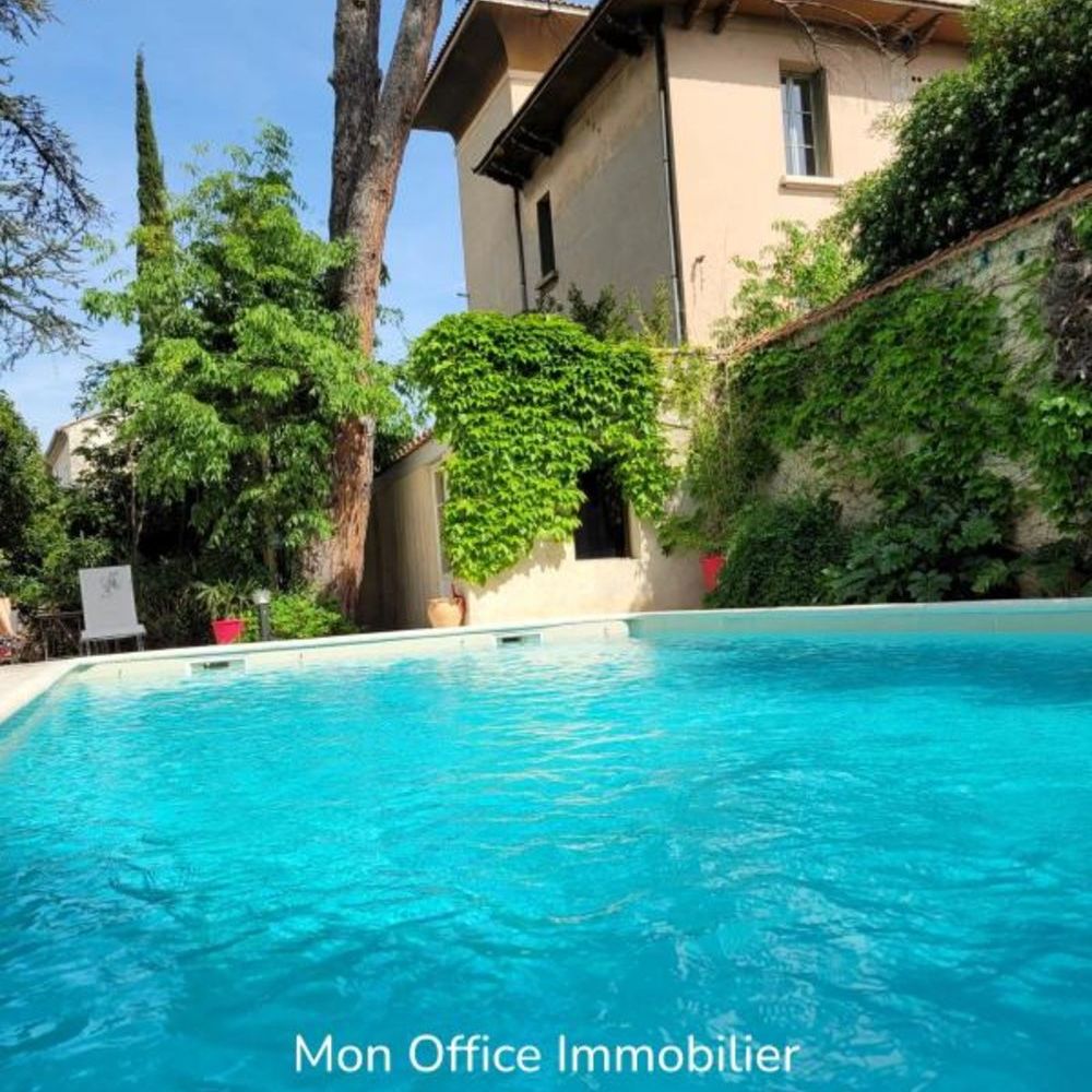 � vendre  Propri�t�/ch�teau Avignon (84000)