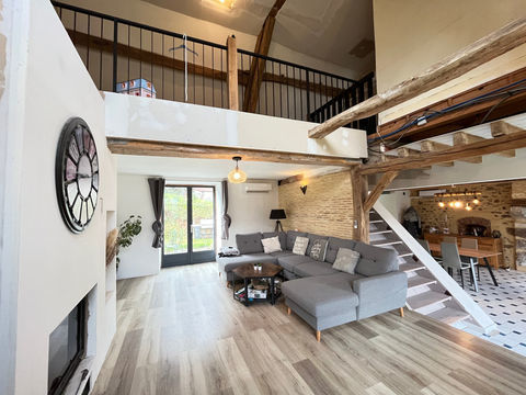   Long�re � vendre Maison - 6 pi�ce(s) - 250 m�