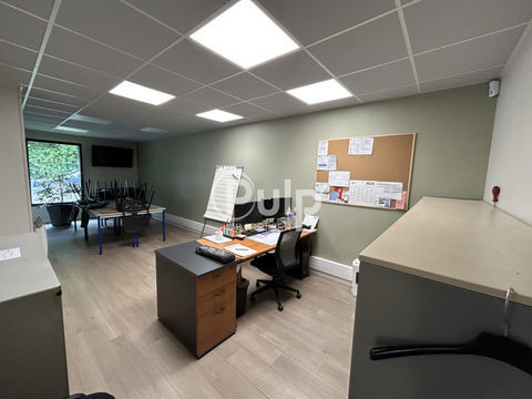 Hangar et bureaux &agrave; louer bruay la buissi&egrave;re 2000 62700 Bruay la buissiere