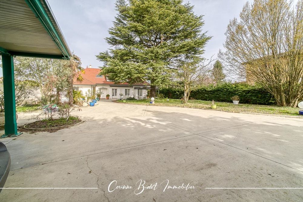 � vendre  Villa Saint-Pierre-de-Chandieu (69780)