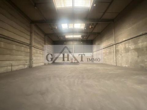 A LOUER 1240 M&sup2; ENTREPOT BUREAUX A SAINT-OUEN SUR SEINE 20436 93400 Saint ouen sur seine