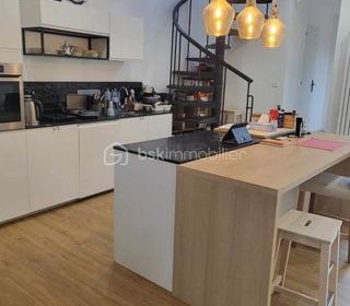  Immeuble � vendre 6 pi�ces 166 m�