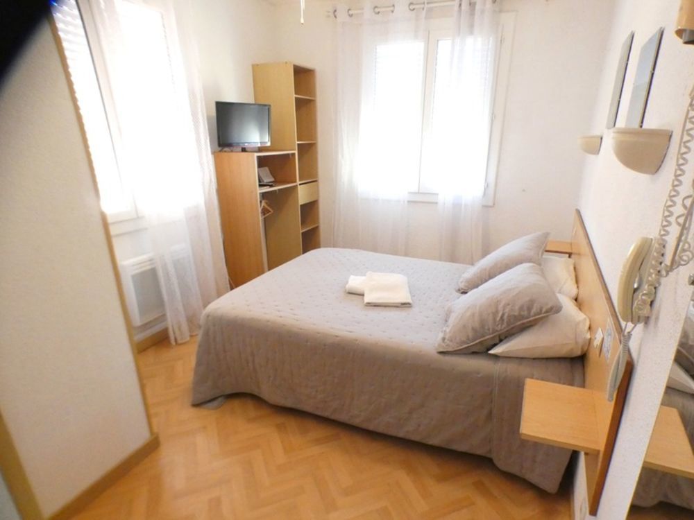 � vendre  Propri�t�/ch�teau Vias (34450)