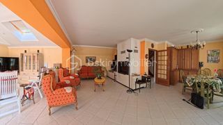  Maison � vendre 10 pi�ces 250 m�