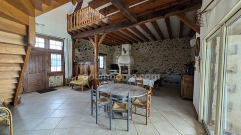   propri�t� avec deux habitations, piscines et terrain Maison - 8 pi�ce(s) - 234 m�