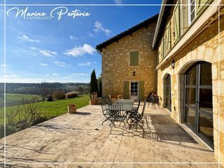  Propri�t�/ch�teau � vendre 8 pi�ces 380 m�