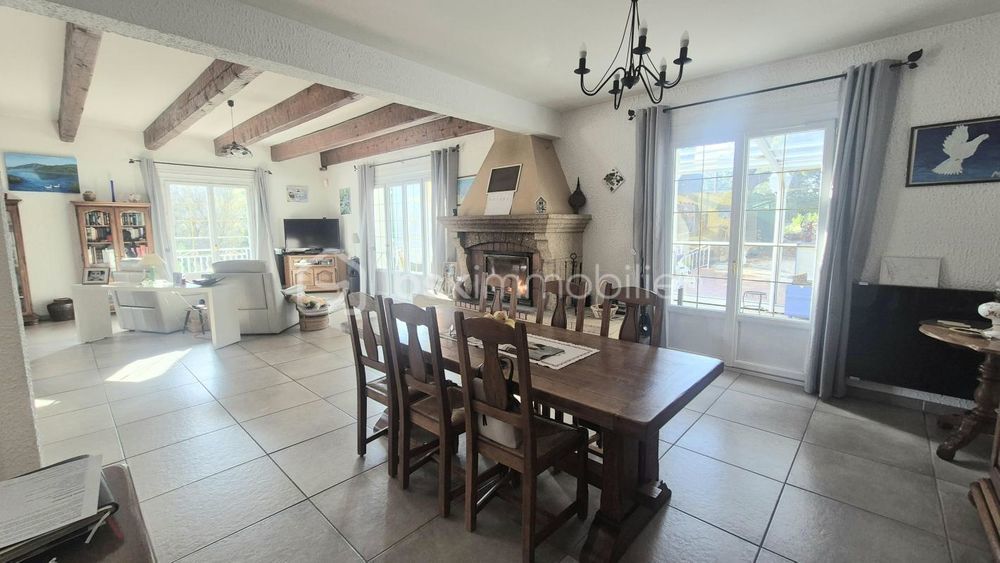 � vendre  Propri�t�/ch�teau Signes (83870)