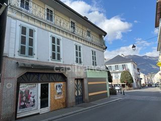  Immeuble � vendre 15 + pi�ces 374 m�