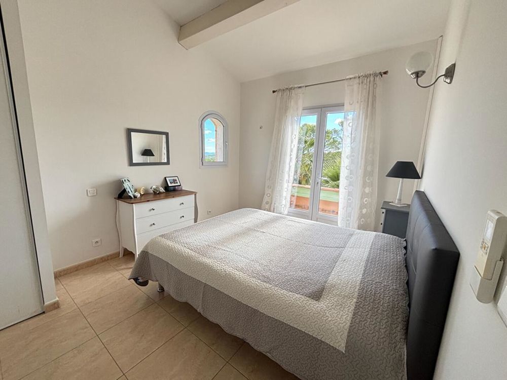 � vendre  Villa Flayosc (83780)