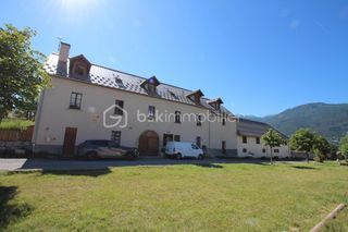  Immeuble � vendre 15 + pi�ces 572 m�