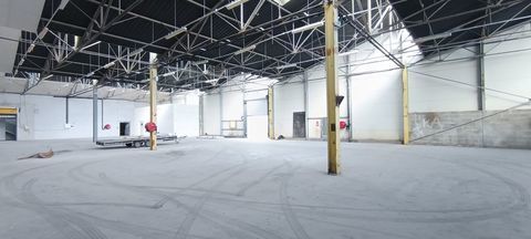 À louer  Entrepôt de stockage de 997m²  Périgny, La Rochelle 4400 17180 Perigny