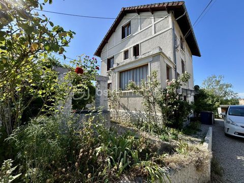   Maison 7 pi�ces de170m� � CHARTRETTES (77590) Maison - 7 pi�ce(s) - 170 m�