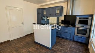  Immeuble � vendre 7 pi�ces 205 m�