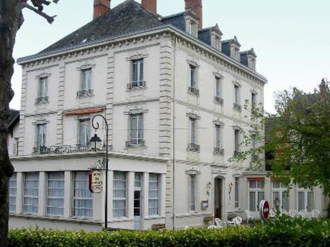 &Agrave; Vendre � H&ocirc;tel** Restaurant � Bourbon-l'Archambault (03160) 615000 03160 Bourbon l archambault
