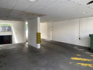  Parking / Garage � vendre 8 m�