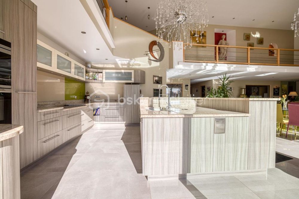 � vendre  Propri�t�/ch�teau Chapeiry (74540)