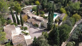  Propri�t�/ch�teau � vendre 10 pi�ces 490 m�