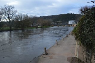  Immeuble � vendre 381 m�