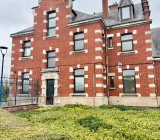  Immeuble � vendre 15 + pi�ces 326 m�