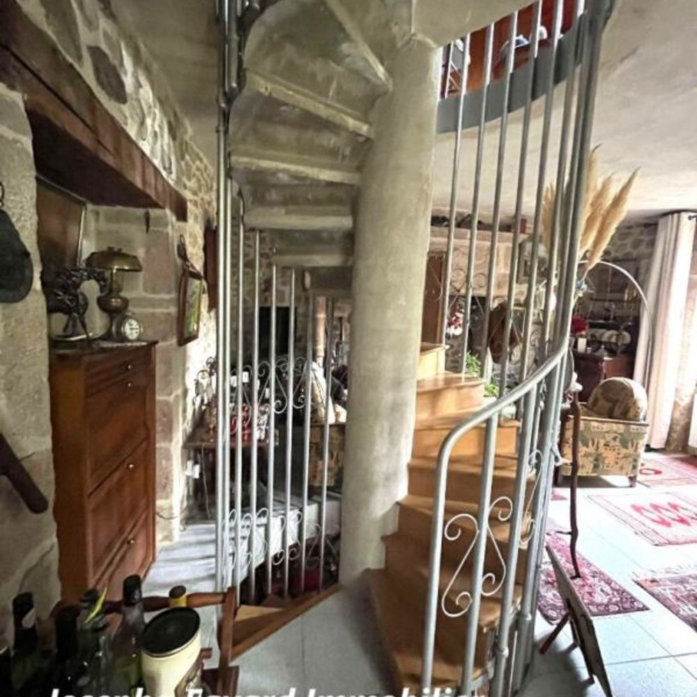 � vendre  Propri�t�/ch�teau Treignac (19260)