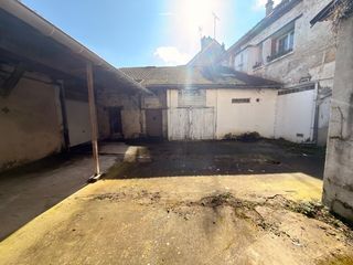  Remise / Grange � vendre 1 pi�ce 200 m�