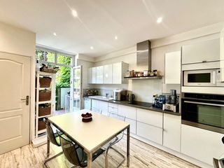  Maison � vendre 5 pi�ces 196 m�