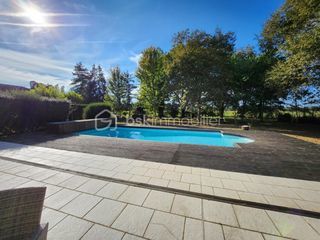  Propri�t�/ch�teau � vendre 6 pi�ces 241 m�