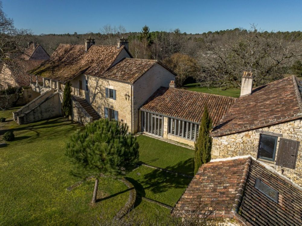 � vendre  Propri�t�/ch�teau P�rigueux (24000)