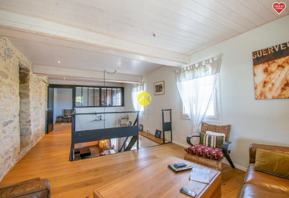 � vendre  Propri�t�/ch�teau Beaumont-du-P�rigord (24440)