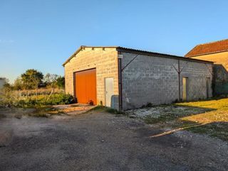  Remise / Grange � vendre 1 pi�ce 100 m�