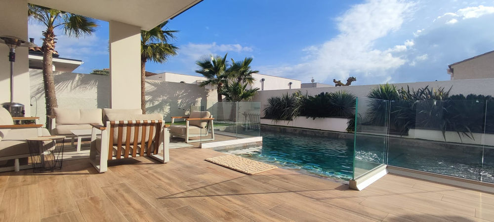 � vendre  Villa Vias (34450)