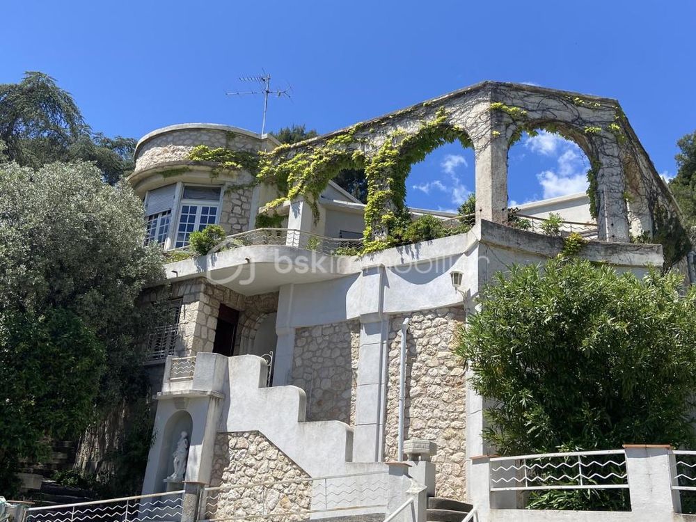 � vendre  Propri�t�/ch�teau Toulon (83200)