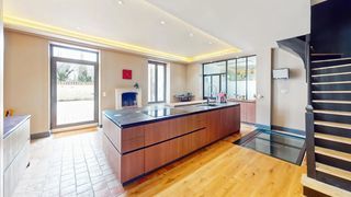  Propri�t�/ch�teau � vendre 9 pi�ces 291 m�