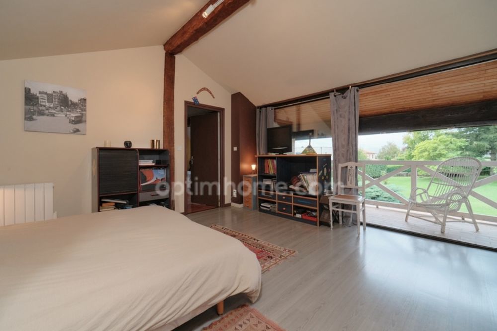 � vendre  Propri�t�/ch�teau Montanay (69250)