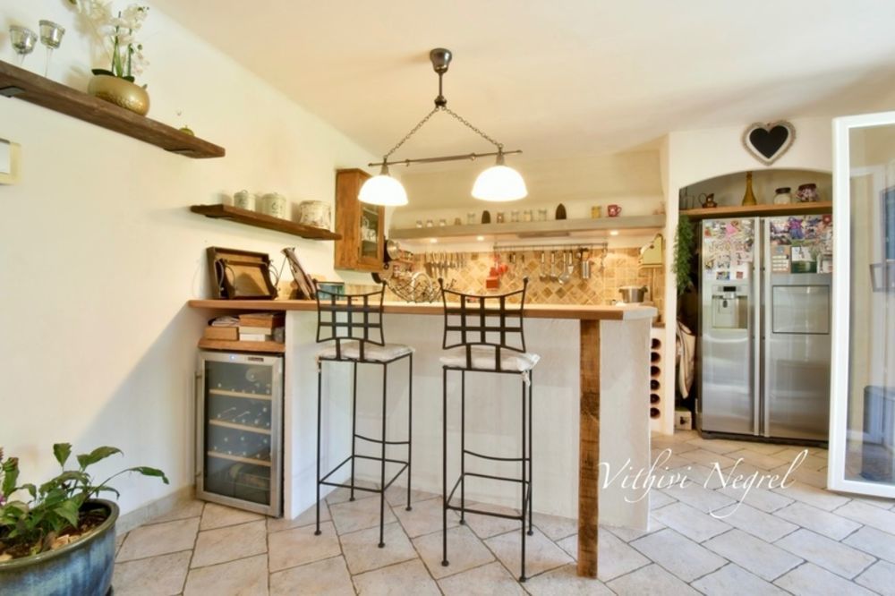 � vendre  Villa Mouri�s (13890)