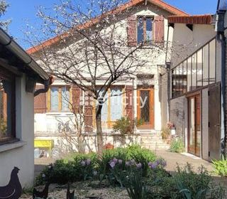  Maison � vendre 8 pi�ces 250 m�