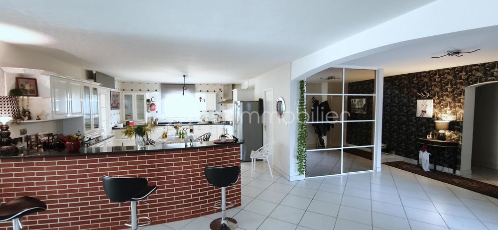 � vendre  Propri�t�/ch�teau Saint-Alban (31140)