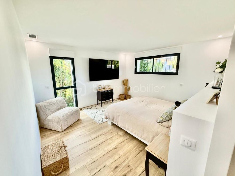 � vendre  Propri�t�/ch�teau Lons (64140)