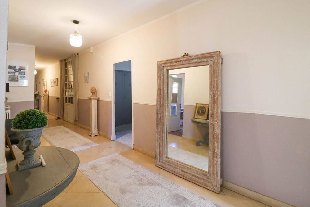 � vendre  Propri�t�/ch�teau Uz�s (30700)