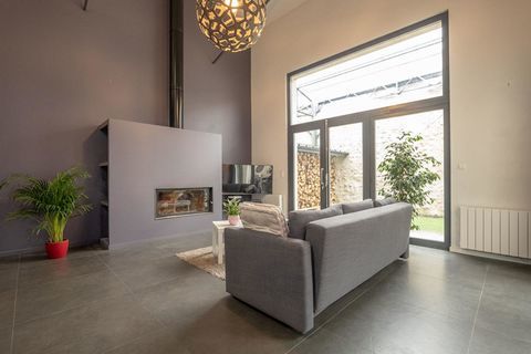   LIEUX UNIQUES � x PROPRI�T�S PRIV�ES PROPOSE LOFT DE 126 M� - HYPER-CENTRE MEUNG-SUR-LOIRE Loft - 5 pi�ce(s) - 126 m�