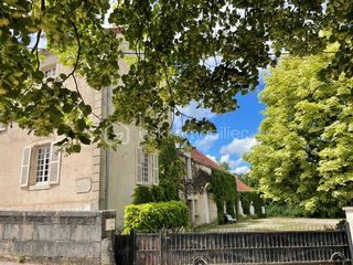  Propri�t�/ch�teau � vendre 7 pi�ces 210 m�