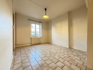  Maison � vendre 9 pi�ces 82 m�